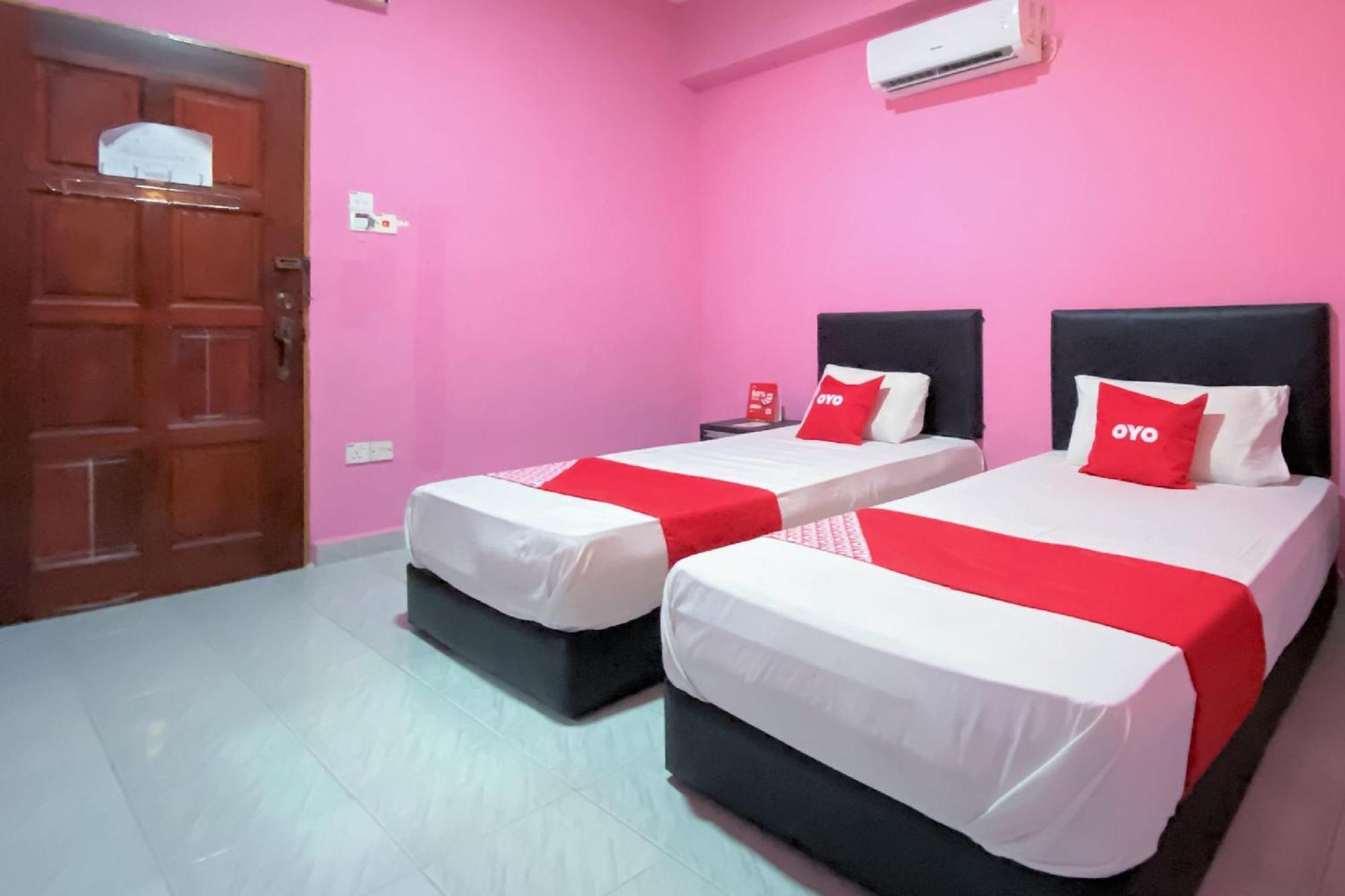 Coop Hotel Kangar Exterior foto